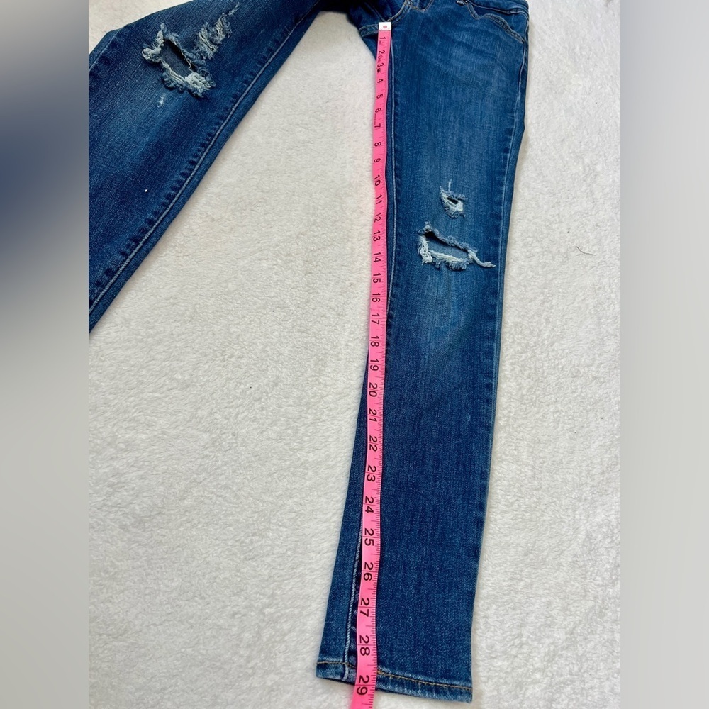 Levi's Distressed 711 Skinny Jean - Size 26 (measures 28") - Picture 4 of 11